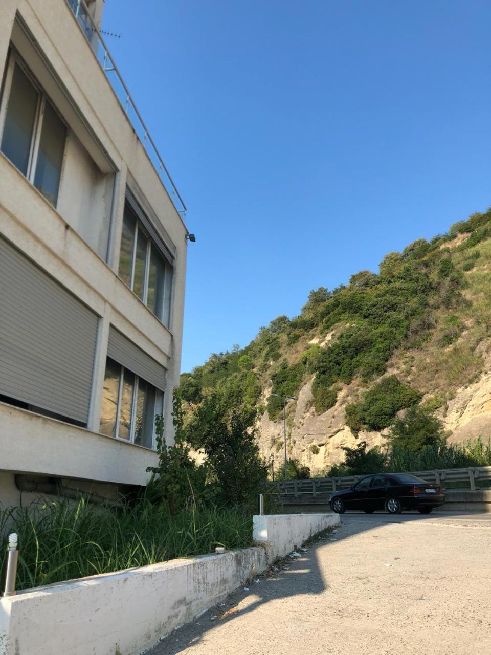Apartment Ermest ,Kavaje Rock Durrës Eksteriør billede